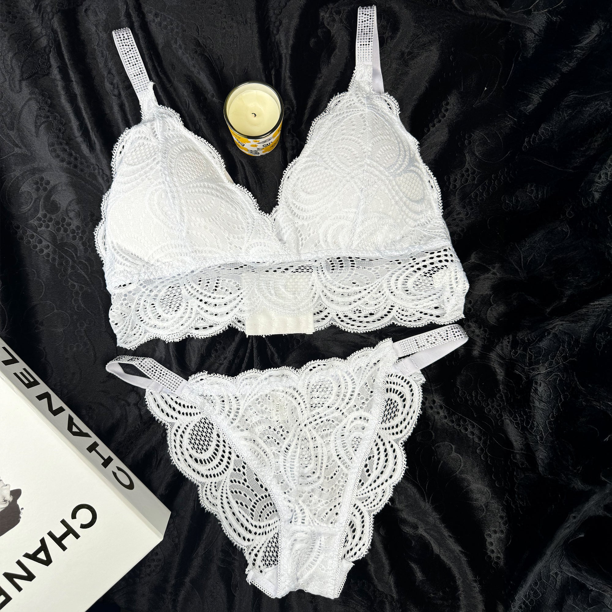 Sexy Bralette French Lace Deep V-neck Removable Padded Bra With Underwear