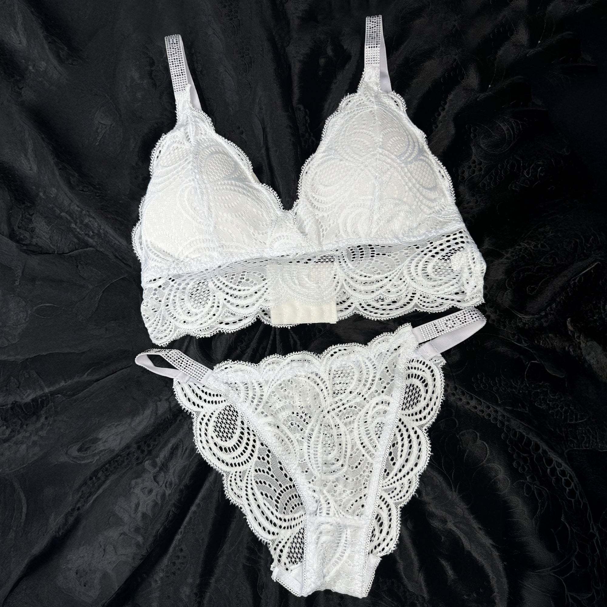Sexy Bralette French Lace Deep V-neck Removable Padded Bra With Underwear
