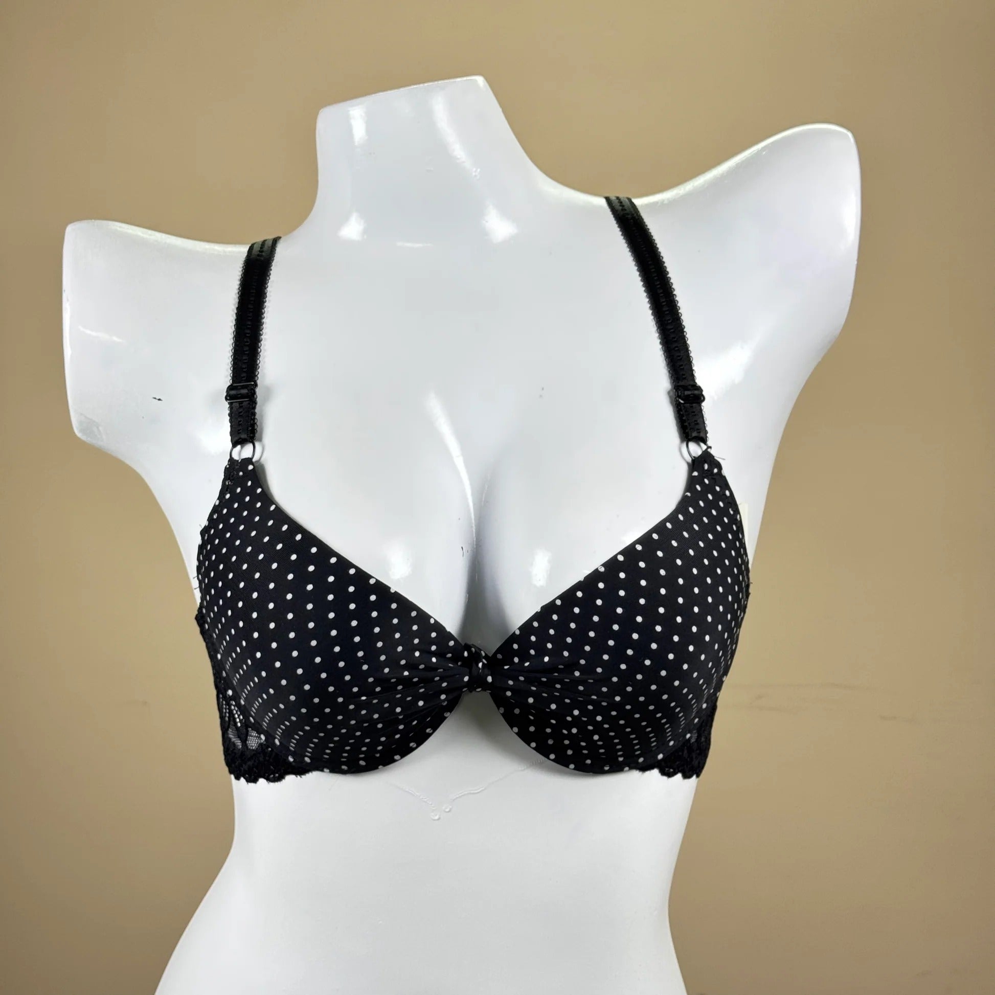 Beautiful Daily Wear Padded Push Up Bra with Side Lace